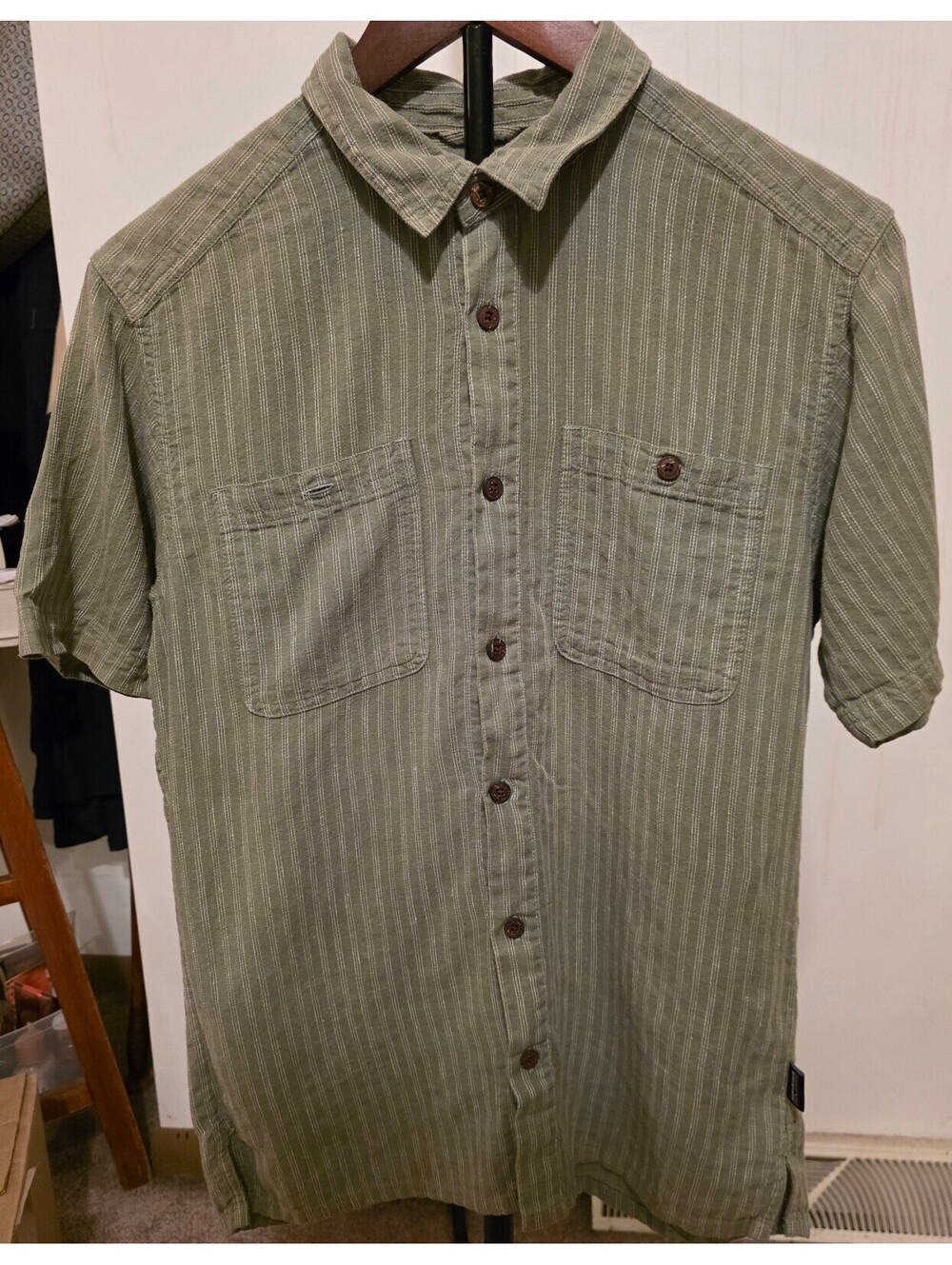 Patagonia men's olive striped short sleeve button-up shirt